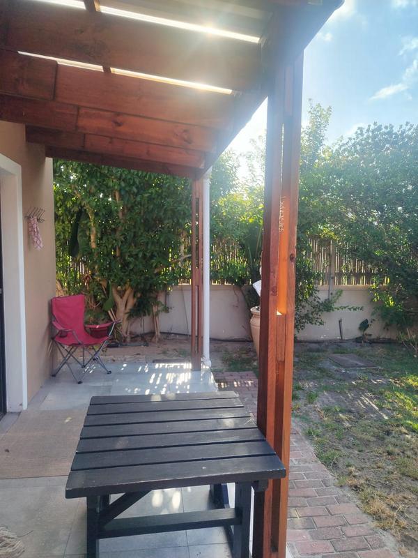 To Let 1 Bedroom Property for Rent in Vermont Western Cape